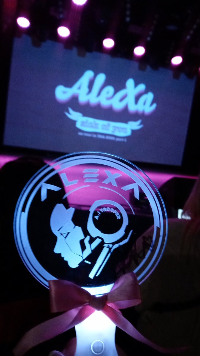 SomniaTrooper's tweet photo. Once again the BEST night every!!!💖 Thank you @AleXa_ZB will definitely get my tattoo, it's so cute what an artist
#AleXa #알렉사 #AleXaInLA #sickofyoutour https://t.co/HAw5ytKUcP
