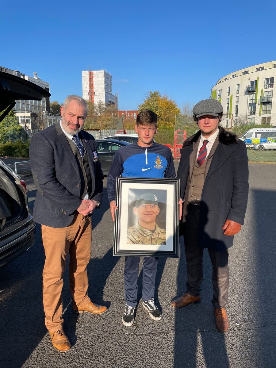 Remembering today Cpl Jack Leslie Stanley of the QRH who died in hospital on 8 April 2012 from wounds sustained in Afghan and who’s portrait is home and a print was presented to his Regiment @ChurchillsOwn #WeWillRememberThem #TheFallenOfAfghanistan