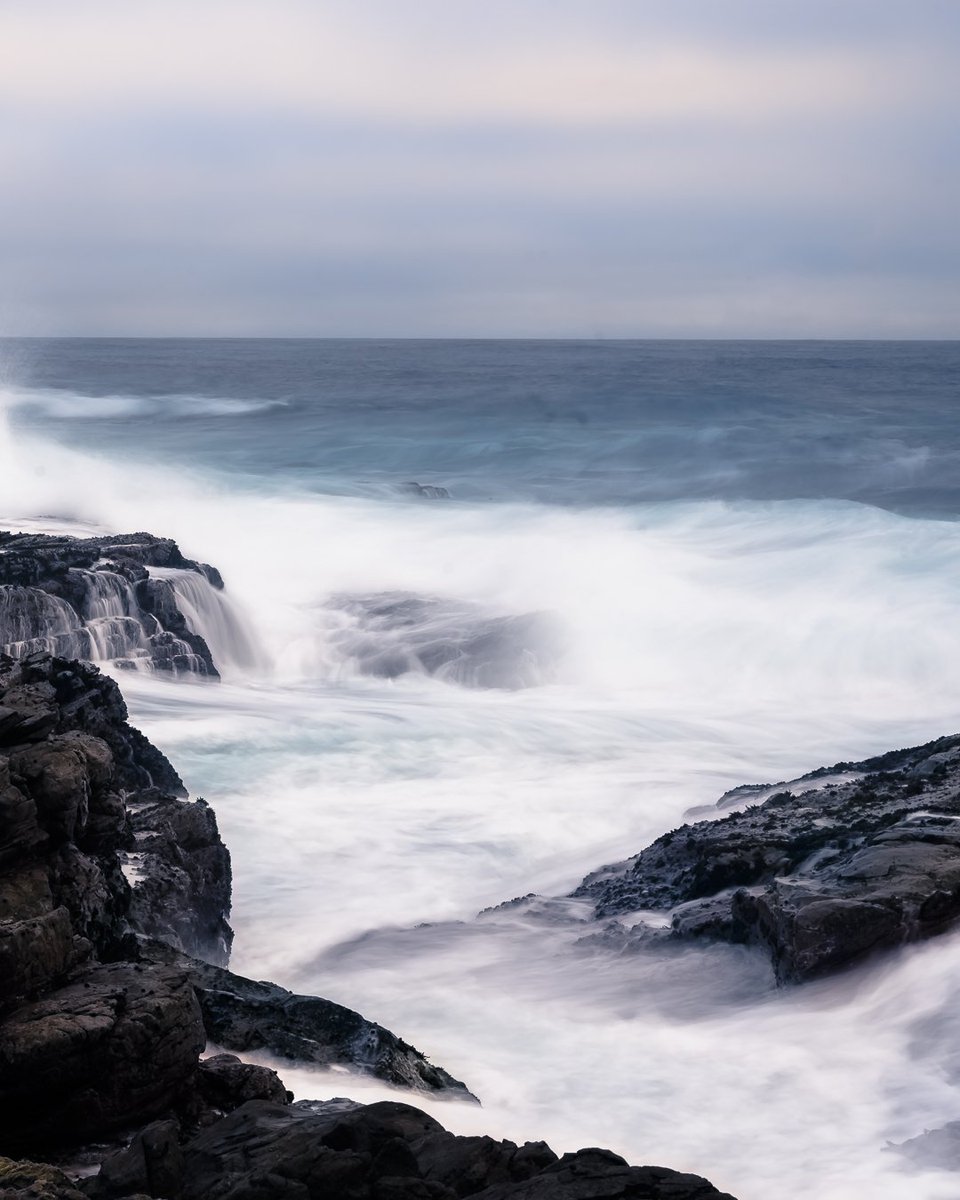 Rising tide. Pt. 2
3 seconds later than Pt.1

#stfrancisbay 
#stfrancis 
#sealpoint 
#longexposure_shots 
#longexposure 
#seascape 
#seaspray 
#travelsouthafrica🇿🇦 
#travelwesterncape 
@stfrancisbay 
@st_francis_tourism