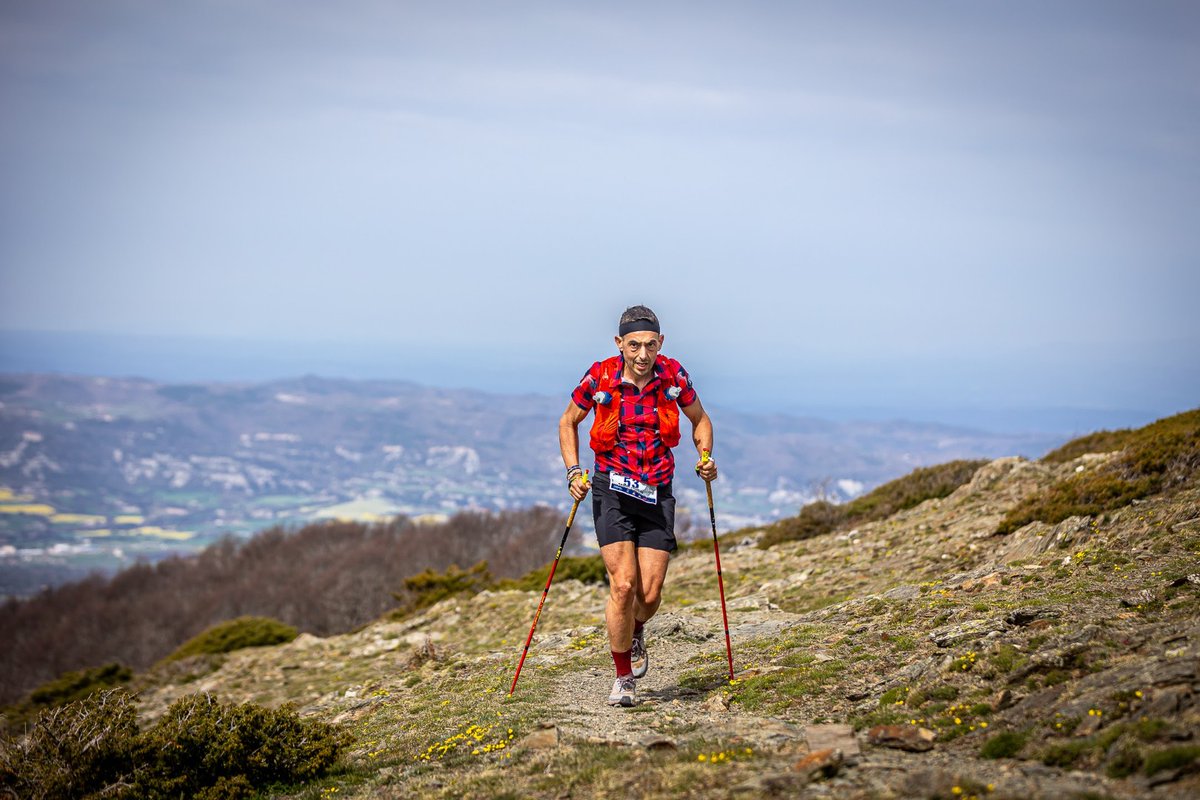 Ramon Nicolás i Neus Colomer, campions de l'Ultra Montseny

Ambdós guanyen la prova reina amb superioritat i s'estrenen en el palmarès. Arnau Seguí i Judith Martín s'enduen el triomf a la 61k, i Dani Castillo i les germanes Picón coronen la 38k

➕INFO➡️ tinyurl.com/26rz4b42