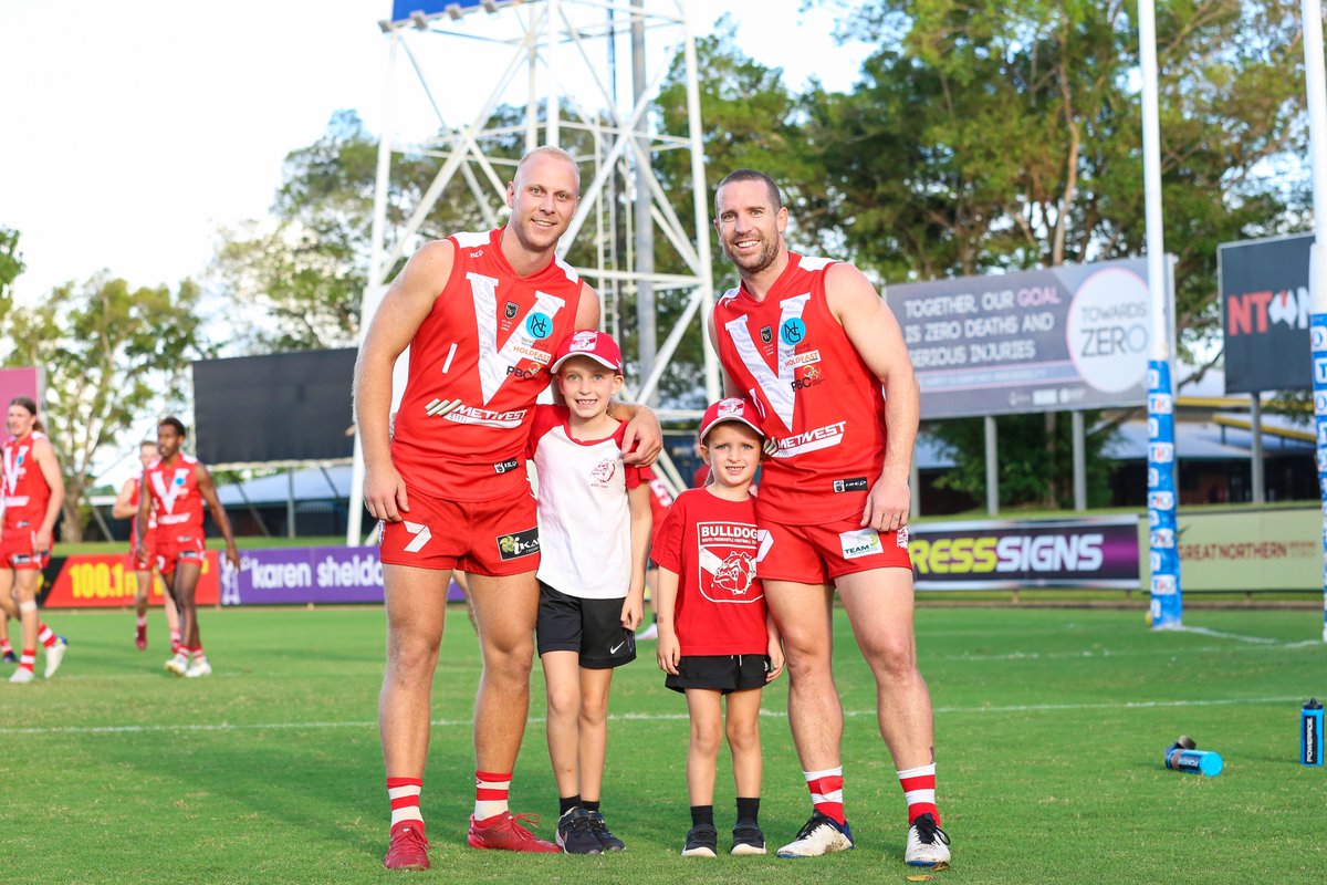 SFFCBulldogs's tweet image. SIGN UP &amp;amp; GO IN THE DRAW

Competition Closes 5pm TONIGHT

Become a 2024 Member to go in the draw for:
- 1 x @HSchloithe signed Guernsey
- 2 x Rd 3 Lunch Tickets (Schloithe Testimonial this Sat)

Note: Existing members are automatically in the draw.

bit.ly/3HtXNJ3