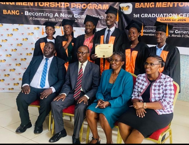 BecomingAN9767's tweet image. Kudos again as we congratulate our own #BANG mentees who graduated from the ONLINE BANG MENTORSHIP PROGRAM that lasted for 10 weeks. It was an  monday  5-7am session leaving mentess with a good VMCs structure. Kudos to the mentors; Anita and Stephen Langa
#VMCs
#BANG