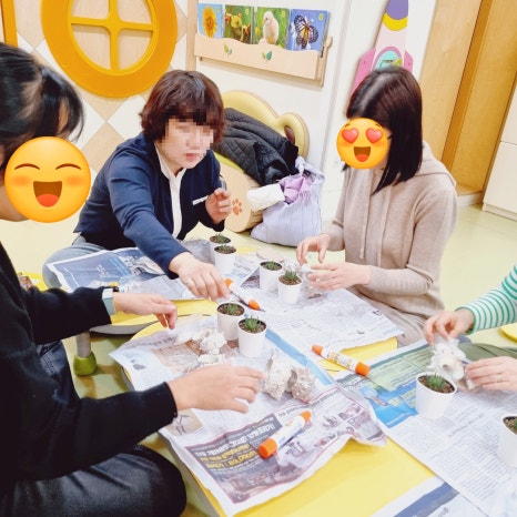 dongjaksarang's tweet image. #육아종합지원센터 부모자조모임을 통해
육아동지도, 특별한 취미도 생겼다는
#동작SNS홍보단 허미연님~!

그 생생한 후기를
지금 바로 #동작구청 블로그에서 만나보시고,
육아맘님들도 좋은 정보 얻어가세요 💡

자세히보기👇🏻

blog.naver.com/dongjaksaran/2…

 #다육이키우기 #동키 #동작키즈카페 #육아맘