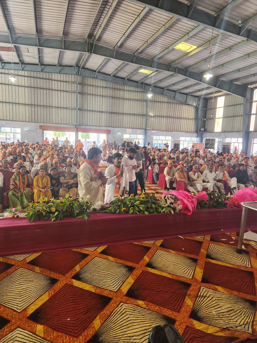 बूथ अध्यक्ष सम्मेलन"
माननीय प्रदेश अध्यक्ष भाजपा चौधरी भूपेंद्र सिंह जी,क्षेत्रीय अध्यक्ष श्री सत्येंद्र सिसोदिया जी, आदरणीय सांसद डॉ महेश शर्मा जी एवम जिला अध्यक्ष जी का आशीर्वाद व मार्गदर्शन प्राप्त हुआ