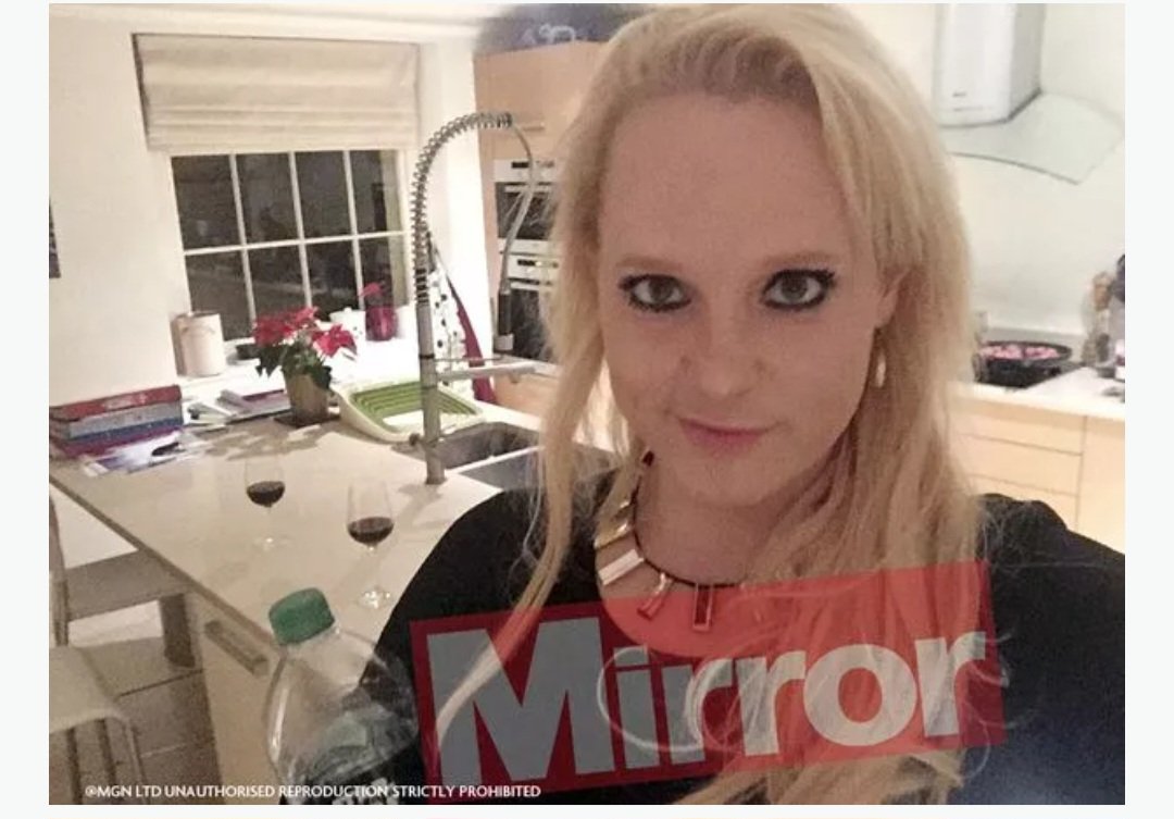 Good morning @DailyMailUK You consider photos of #AngelaRayner inside a property evidence she lived there Here is a photo of Jennifer Arcuri in Boris Johnson's house. Does that mean that she lived there? 🤔 #r4today #KayBurley #BBCBreakfast #lbc mirror.co.uk/news/politics/…