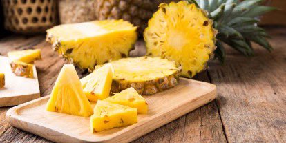 2. Pineapple to avoid pregnancy after sex: The natural properties of pineapple prevent implantation of the fetus and avoid unplanned pregnancy after sex. Eating a ripe pineapple every day for 2-3 days after having sex helps to avoid pregnancy.
