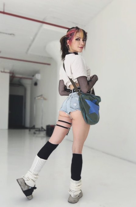 these shorts are kinda too short for me now. 😔 https://t.co/LgwkUY0A3k