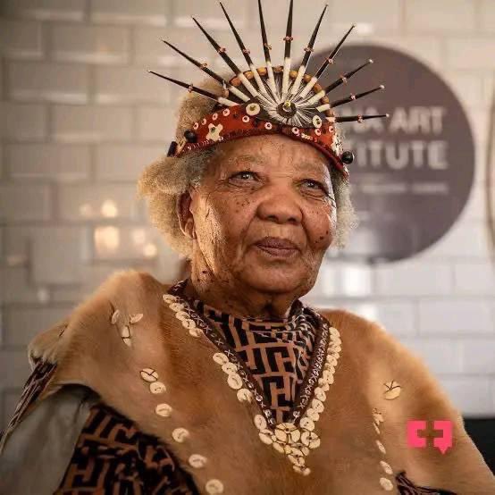 Can you imagine being the only one to speak an ancient language? Xuu Katrina Esau, is the last South African who speaks the ancient Khoisan San language N|uu, which is thought to be over 25 000 years old.