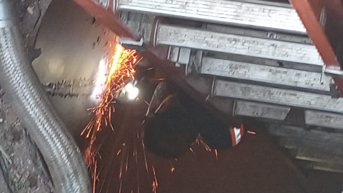 KuadratSol's tweet photo. Empresa No. 1 en #LimpiezaDeTanques✅ Durante los Análisis de Integridad Mecánica se detecta grieta al interior de tanque Premium.✅ Nuestros #expertos en #mantenimiento exigen limpieza interna en alta presión y #vaporizacion para trabajos en caliente #tanques ✅ #mantenimiento https://t.co/Y4jEwsaVqN