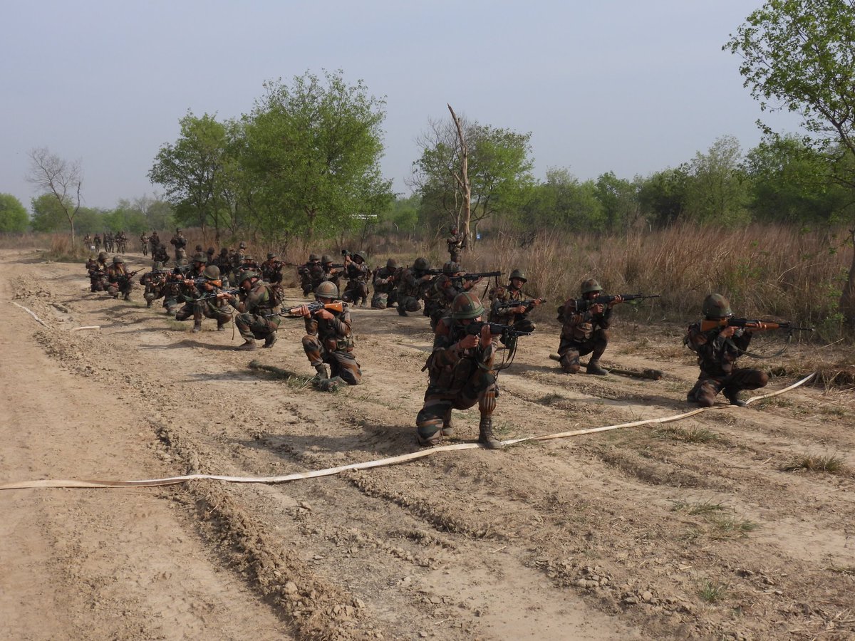 #IndianArmyStrongAndCapable #TrainToExcel #OperationalPreparedness #PineWarriors carried out integrated training exercise to affirm their operational readiness for operations on the Western front #KhargaCorps #ImposersOfNationalWill @adgpi