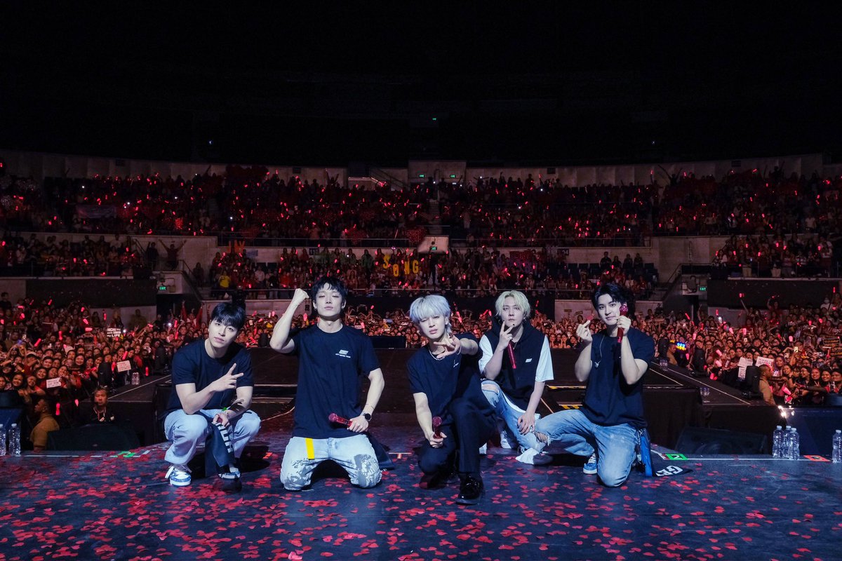 iKON GLOBAL iKONIC tweet media
