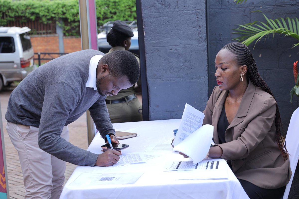 TotalEnergiesUG's tweet photo. #HappeningNow 
The #TotalEnergiesSupplierDevt Forum presenting business opportunities on the Tilenga project in Field Operation Services.
Follow the discussions through our YouTube channel: https://t.co/w3rCmV6vQ4 https://t.co/TiCbEO41Iz