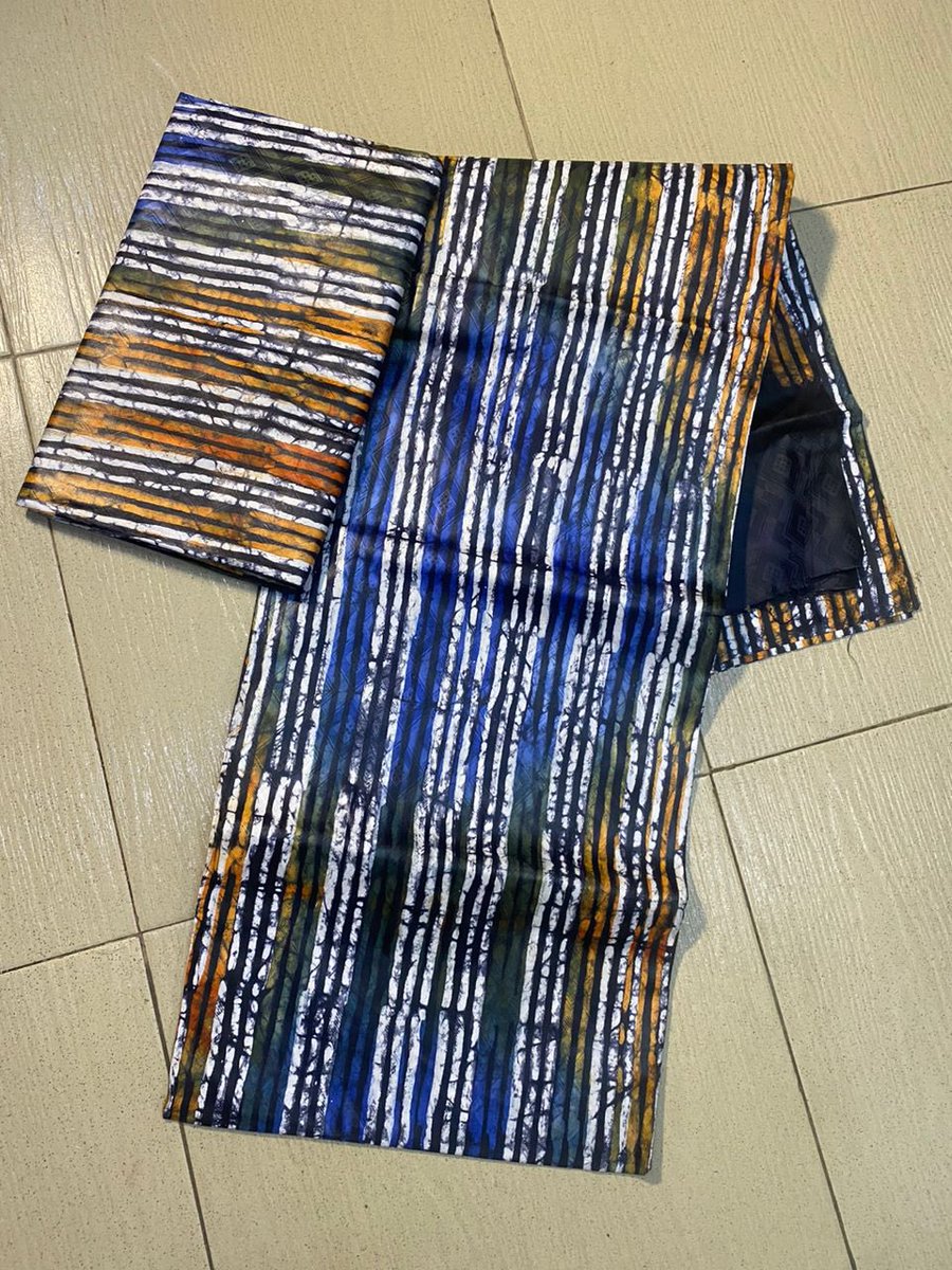 Adire Batik Brocade Available in 5yards Location:Abeokuta Nationwide Delivery Price: 20k Please retweet and like my tweet.