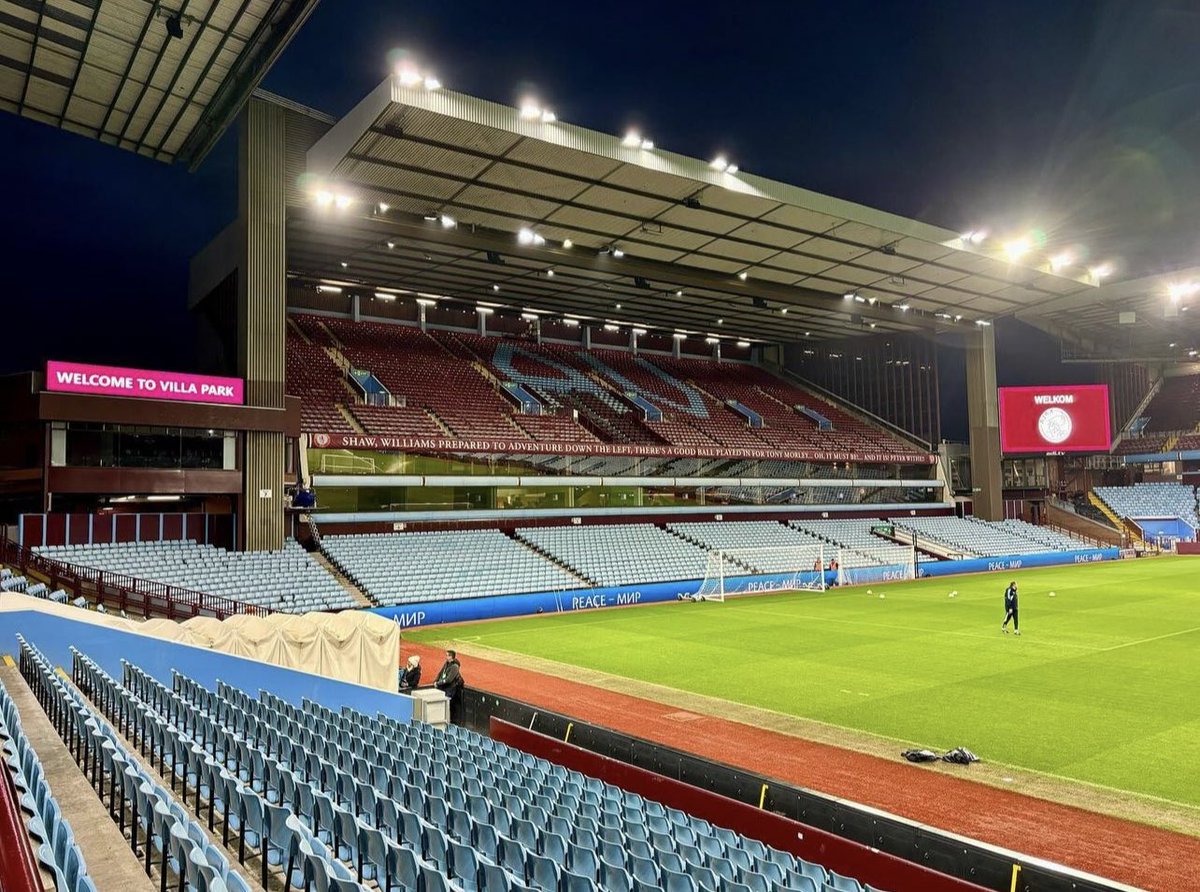 C’est parti pour 2 semaines d’Europa Conférence League ! 🇪🇺 Aston Villa J-3, qui y sera ??? 👋 🎟️ Place en parcage Lillois à 25€ sur billetterie.losc.fr