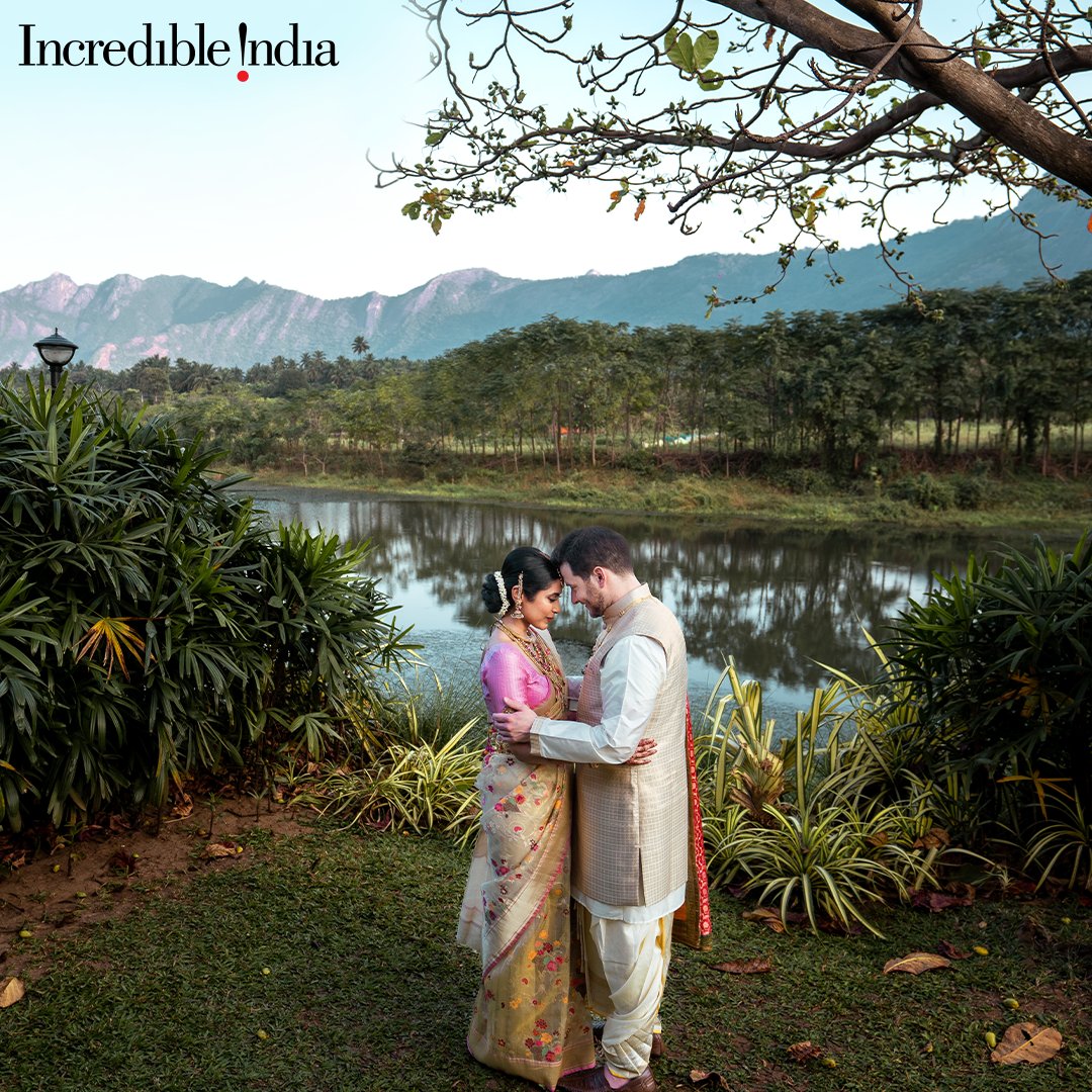 💕🌿 Let your love bloom like the flowers of Nilgiris, as you say 'I do' under the open sky surrounded by the lush greens of Coimbatore. Come, say ‘I do’ in #india . 💍🌹 Click the link to learn more: bit.ly/3PM4HOj Shot by : @ studioa_weddings (Instagram)…