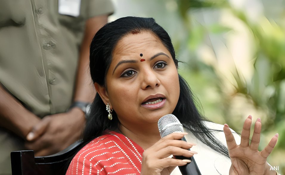 Delhi Court Dismisses BRS Leader K Kavitha’s Interim Bail Plea in Excise Policy Case dfoxmarketing.com/bharat-rashtra… #DfoxMarketing #DigitalFoxMedia #KKavitha #BharatRashtraSamithi #DelhiRouseAvenueCourt #moneylaundering #Delhiexcisepolicy #EnforcementDirectorate