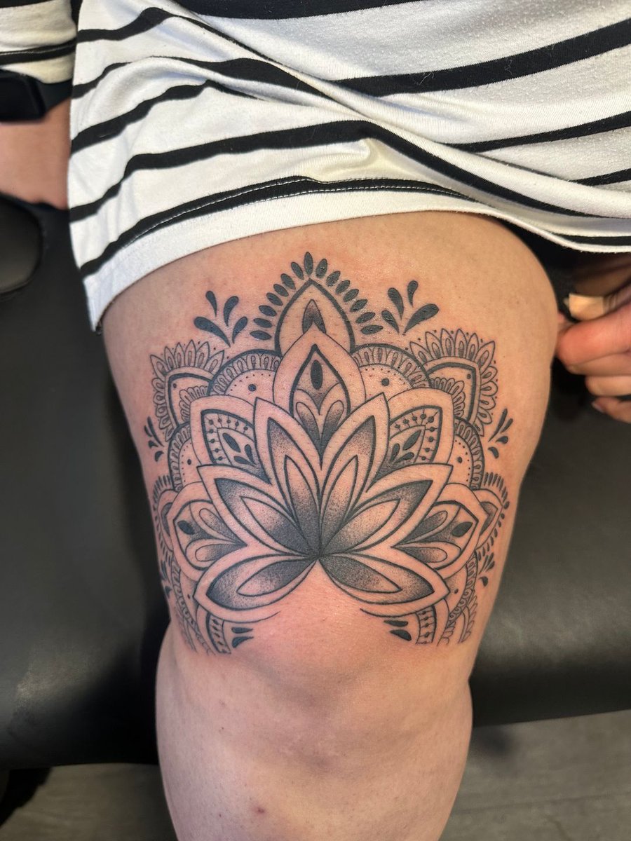 Tourellestattoo's tweet photo. Tattoo @juliostor
#tourellestattoo #tourellesdauphine #ttp45 #orleans #tattooorleans #tattooshop #orleanstattoo #tatouageorleans #orleansmetropole #orleanstatouage #juliosror #tatouage #tatuaje #tattoo #instatattoo #tattoooftheday #tattooing  #tattooartist  #tattooart https://t.co/nuwTJAtnsp