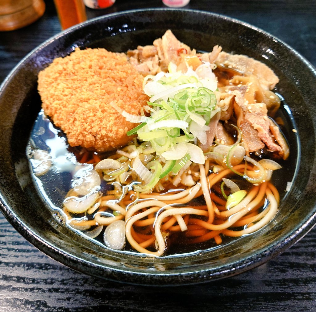 肉そば コロッケ トッピング 立ち食いそば ながらさんで 贅沢しました