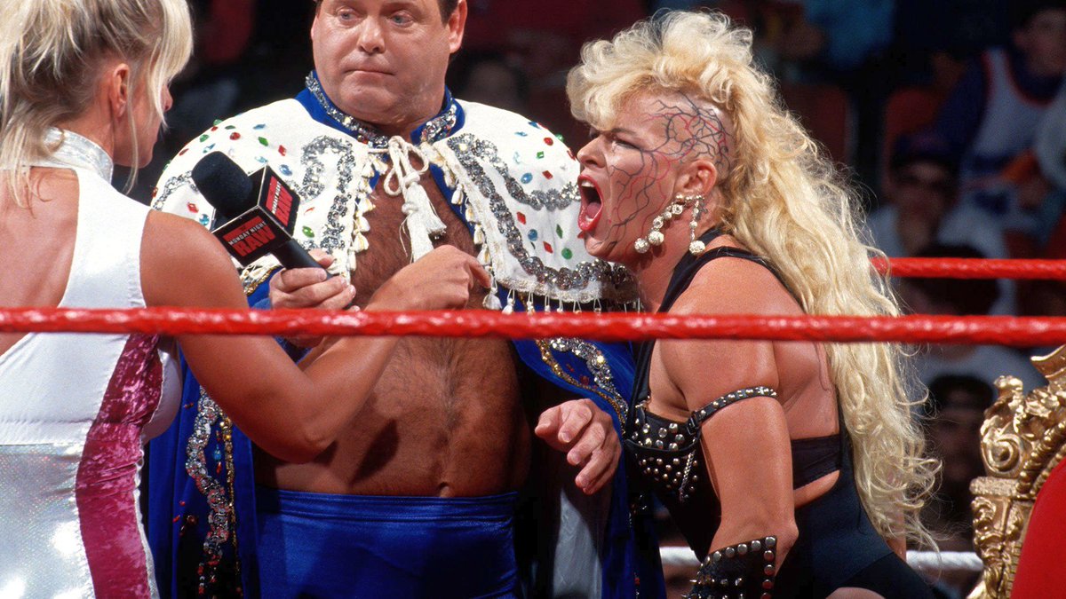 On this day in 1994: During her appearance on 'The King's Court', Alundra Blayze gets interrupted by a furious Luna Vachon! #WWF #WWERaw #Wrestling #JerryLawler #AlundraBlayze #LunaVachon