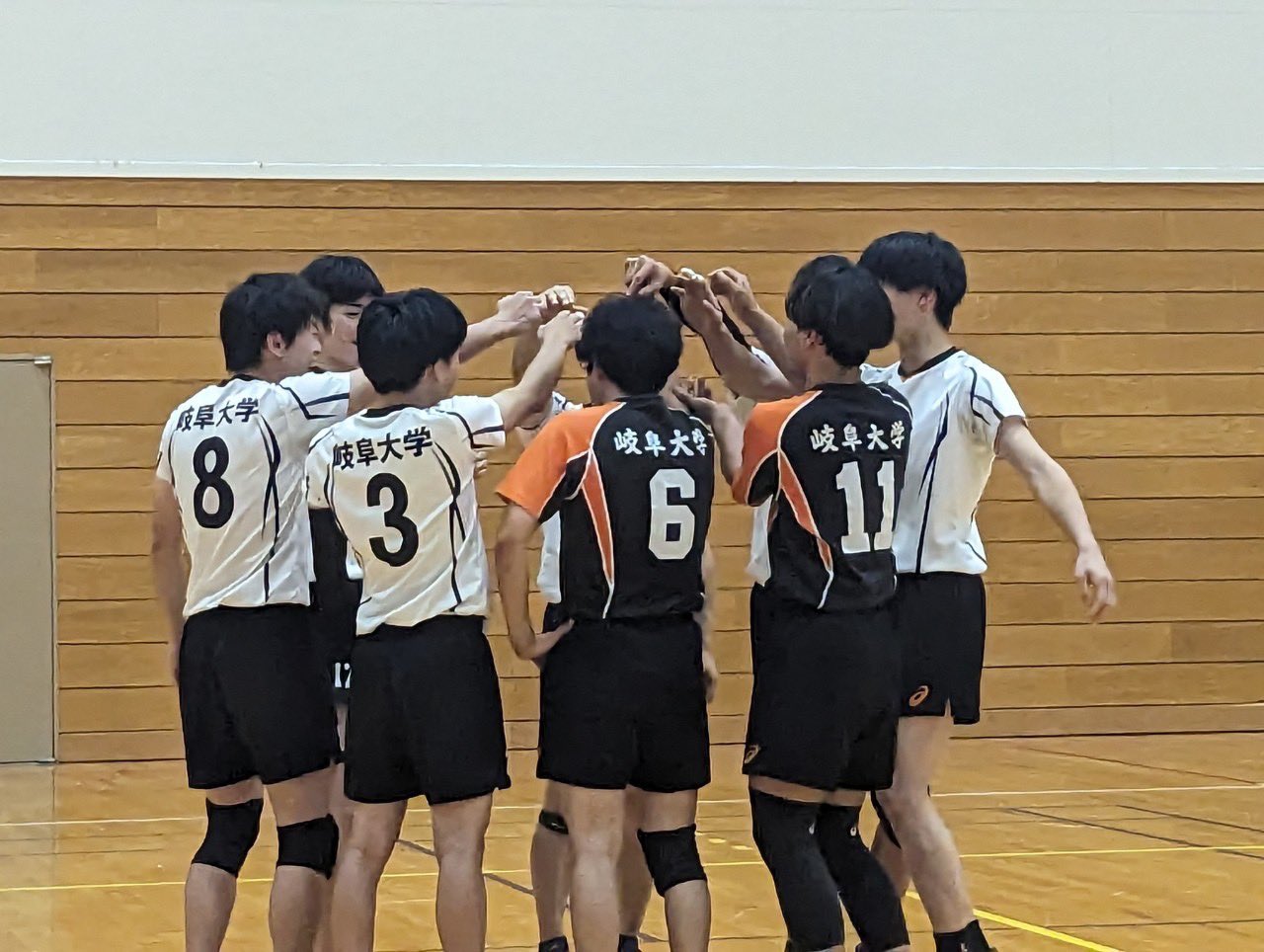 岐阜協立大学　男子バレーボール部　ピステ　ウォームアップウェア　練習着　バレー 岐阜協立大学 男子バレーボール部 練習着 バレーボール バレー