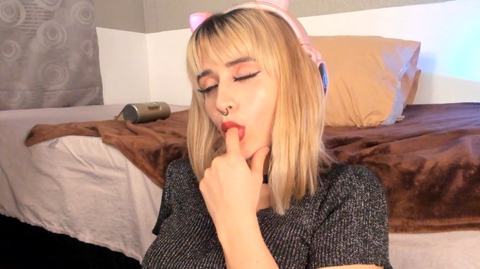 🤤🤤 https://t.co/aJtjG8F4pD<a href="/tag/friends"class="tags"><span>#friends</span></a><a href="/tag/sweet"class="tags"><span>#sweet</span></a><a href="/tag/followme"class="tags"><span>#followme</span></a><a href="/tag/hot"class="tags"><span>#hot</span></a><a href="/tag/foryou"class="tags"><span>#foryou</span></a><a href="/tag/tits%20"class="tags"><span>#tits </span></a>