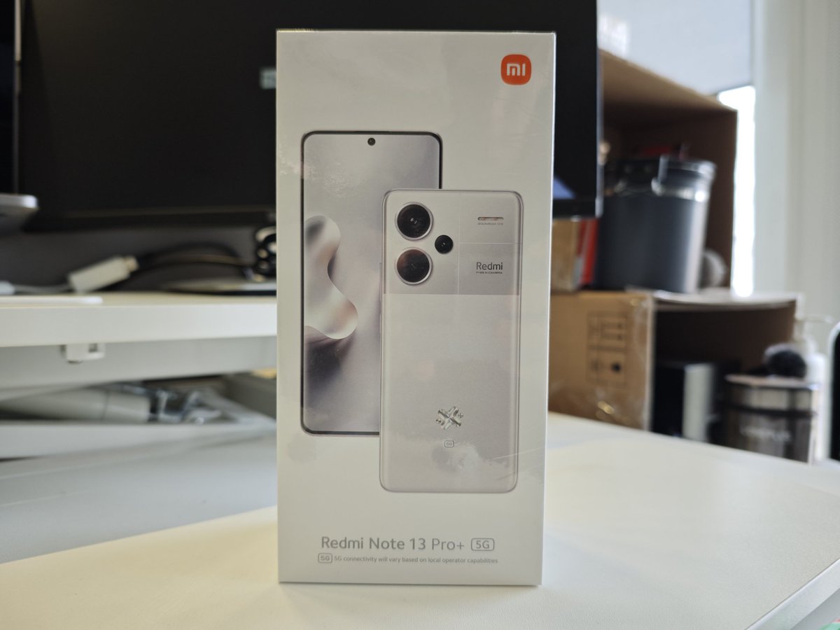 My anniversary @xiaomi always falls during Xiaomi Fan Festival. Joining has one of the most impactful career choices of my life. So, a 📦 giveaway! Share me your Xiaomi or XFF story, and I'll send one of my choice a Xiaomi Fan Festival edition of Redmi Note 13 Pro+, 12gb+512gb.