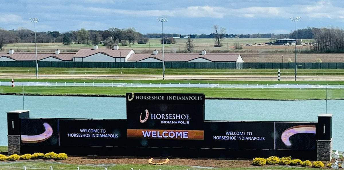 It’s an Opening Day @HSIndyRacing (Fast) like no other, with eight races (all carded for the MT) and the #TotalSolarEclipse (3.06pm ET), bringing lots of people to #Indiana. The 2024 Total Eclipse Of The Heart Handicap and the Dark Side Of The Moon Handicap headline the card…