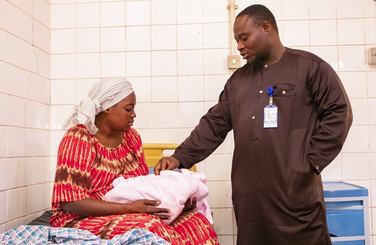 Our goal is to ensure, for every🤰 woman, ✔️Safe & smooth delivery ✔️Proper postnatal care regardless of who or where they are. Omar Kuyateh works at the Soma District 🏥. He believes every mom deserves access to quality #MaternalHealth care & works to make this a reality.