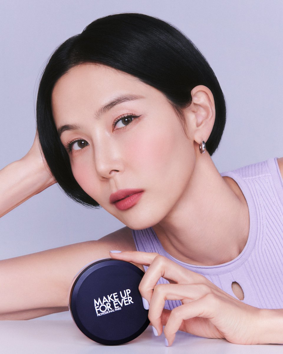 Experience makeup that stays unshaken from morning till night. Kim Nayoung radiates with a flawless finish while using our new #HDSKIN Setting Powder that locks in your look while offering the sheerest touch of luminosity. #FcosOnME #MAKEUPFOREVER