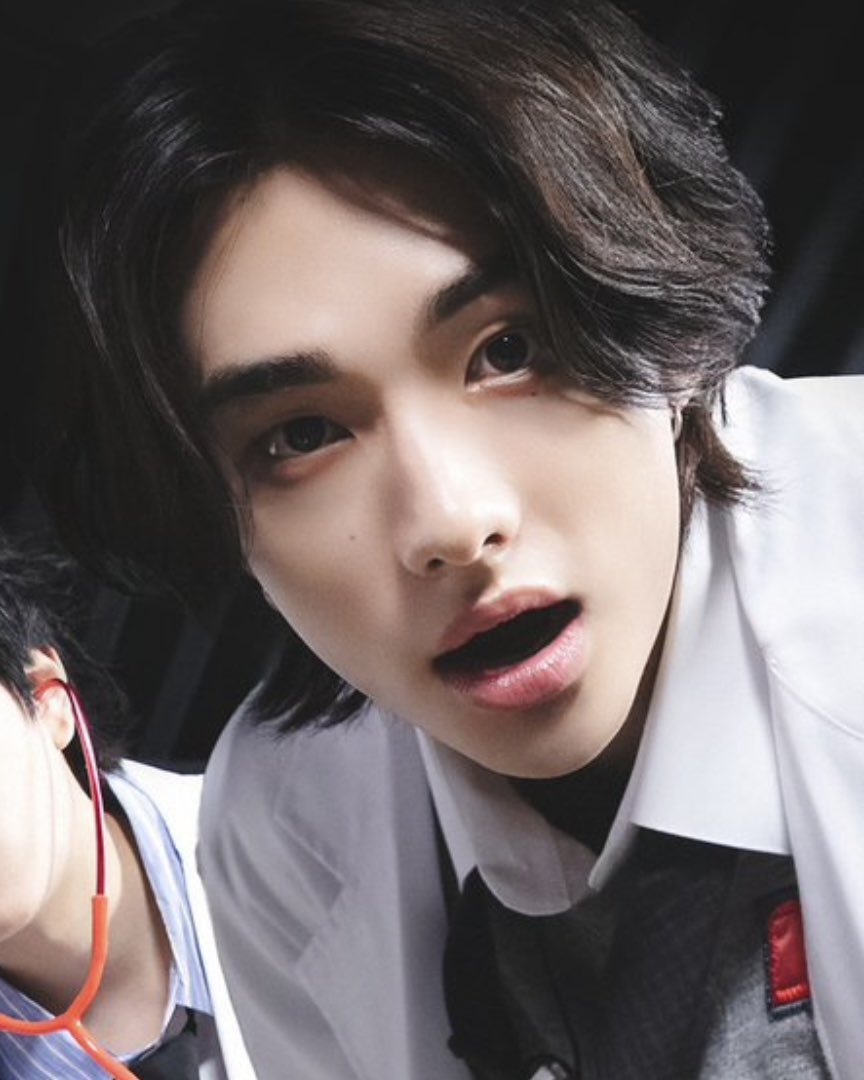hyunnieslixx's tweet photo. lindotes https://t.co/MqXHq2o1hz