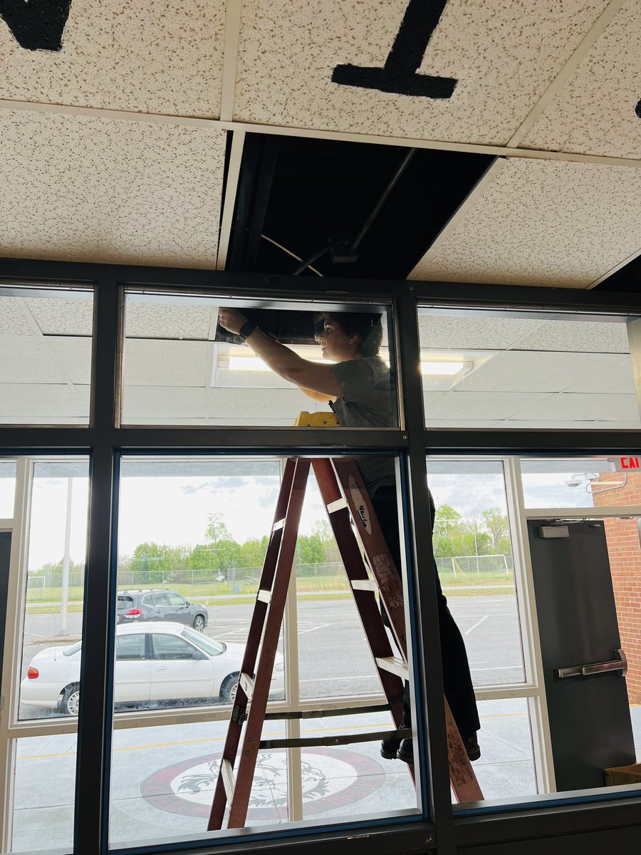 Good Monday morning to all from the Maintenance Department! 🛠️🧰⚒️🔨🔧🪛⚙️🔩🪚Welcome back from spring break ! 🏖️ maintenance has been busy this past week from roof repairs, electric, boiler work and much more. See you soon!