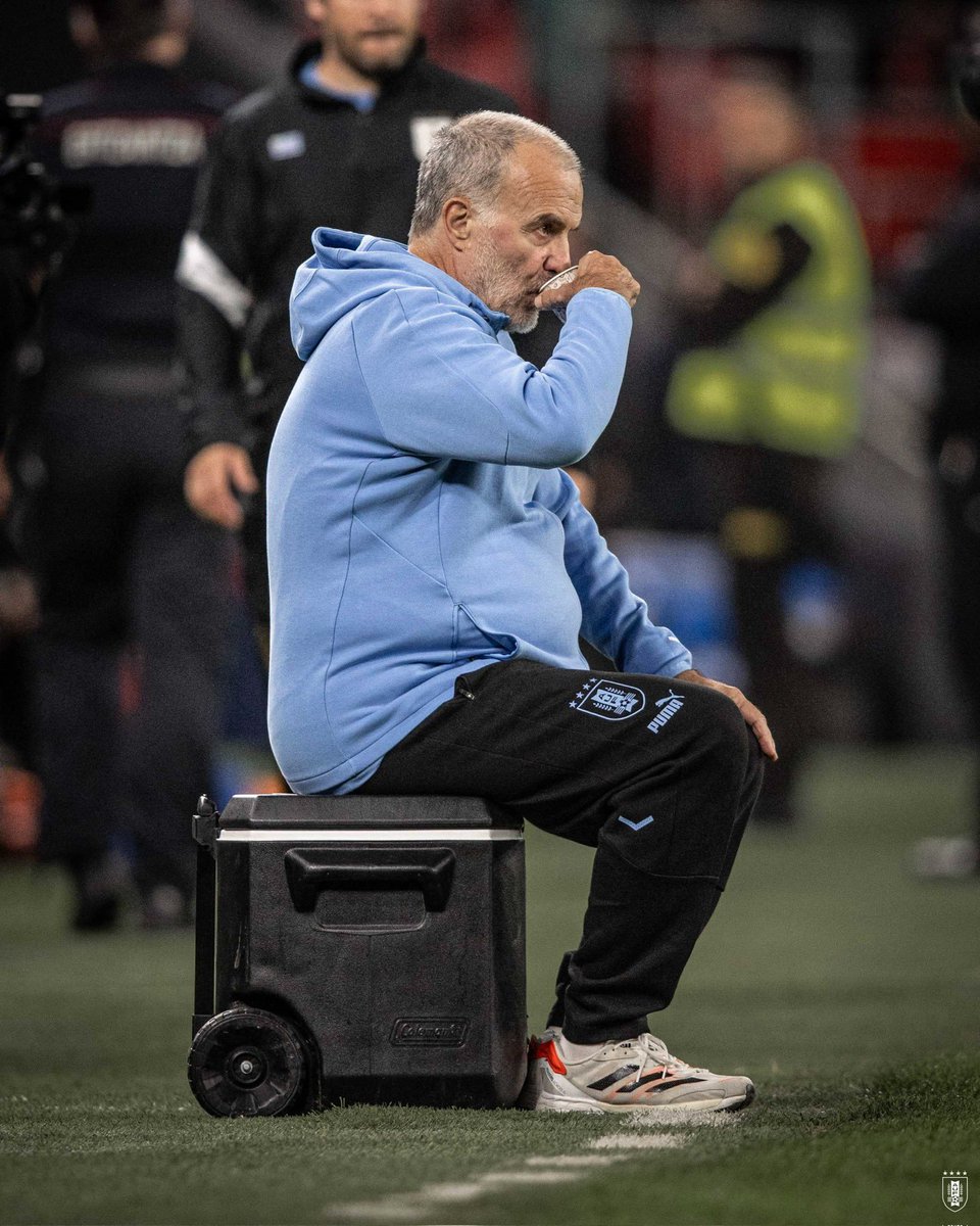 🗣️'Making the space small is easy. You don't need good football players for that. Learning to solve the problems because space is limited is much more difficult. “ - Marcelo Bielsa