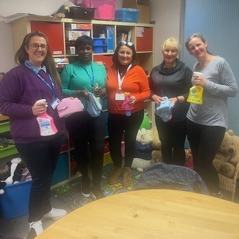 A fantastic team of volunteers from @chelmsfordcol dedicated their time to cleaning the toys & play equipment at Renew This marks their second year of volunteering with us Thank you for your hard work & commitment to making a difference in our community💚 #VolunteerAppreciation