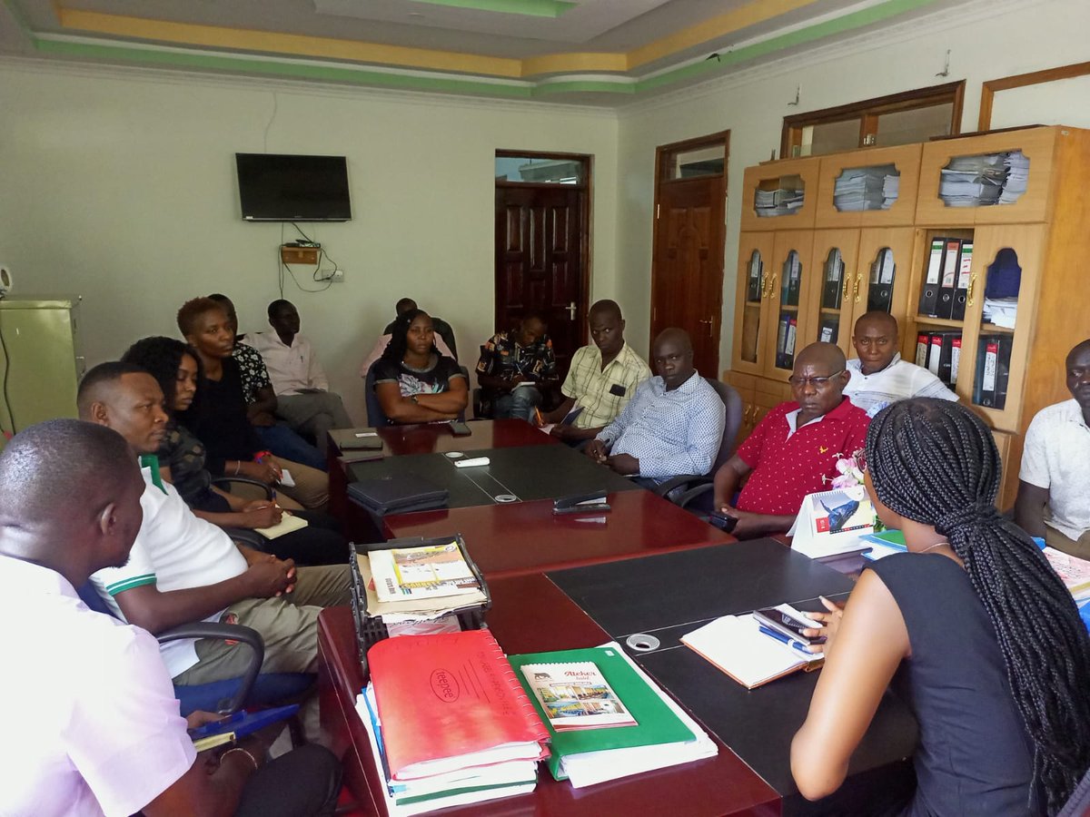 The Mining police unit paid a courtesy visit to the Directorate of Mineral Resources for discussions on enforcement of mining laws to prevent illegal activities in the mining industry in Turkana County. Read more here: turkana.go.ke/2024/04/05/nat…