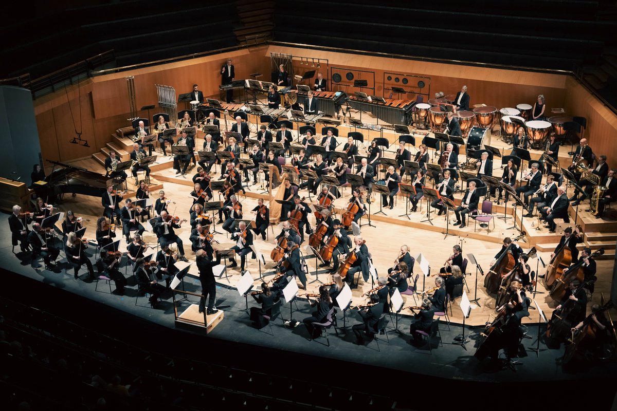 the_halle's tweet image. ⭐️⭐️⭐️⭐️⭐️ - "A stupendous evening. Concerts like this one renew one’s faith in the ability of British orchestras to flourish, startle and exhilarate even in these problematic times” - @thetimes 

⭐️⭐️⭐️⭐️⭐️ - "The Hallé and Ades – a magnificent partnership" - @guardian