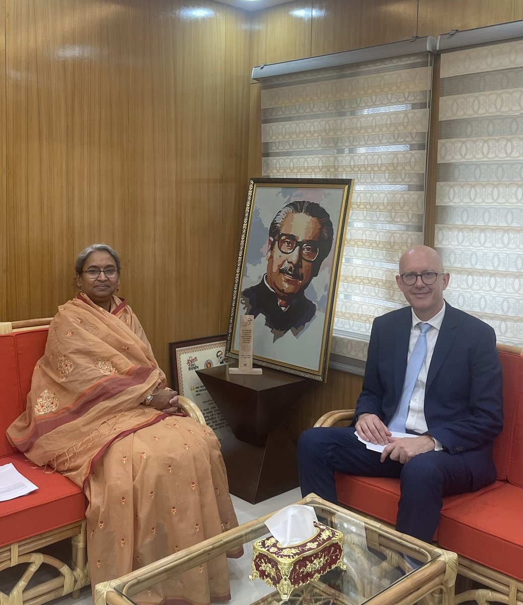 Rich exchange with Hon. Minister for Social Affairs, Dipu Moni, MP, including on the building of social protection across all age groups and continuing 🇧🇩🇪🇺collaboration in this field.