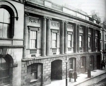 If you’ve ever wondered what was on the site before Moor Street Station was built in 1909, the answer is that first it was a ‘public office’, and later a prison. Read more about Moor Street Station's history here: centenarylounge.com/birmingham-moo…