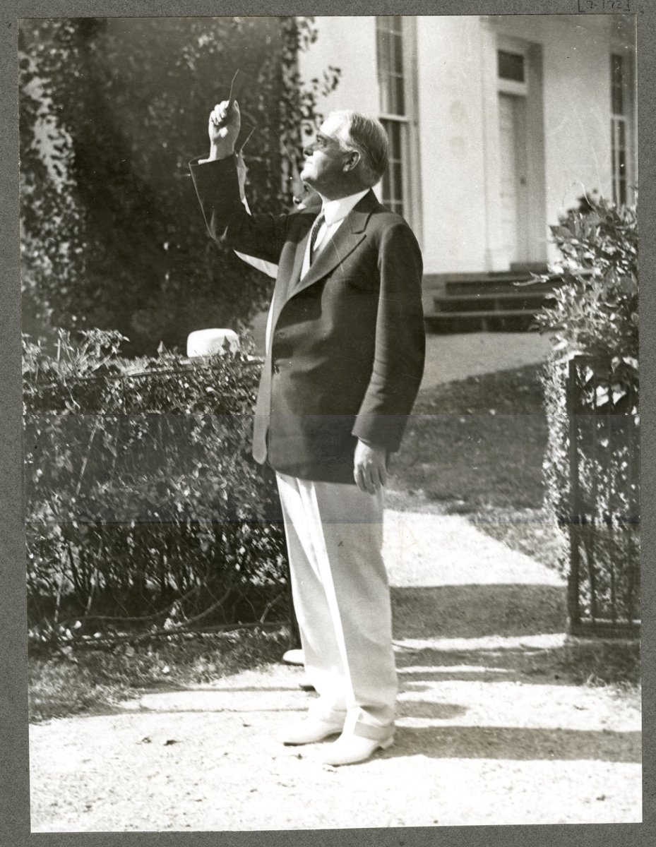 Getting ready for today's #SolarEclipse? Do yourself a favor: don't look directly at the sun! Here's President Herbert Hoover taking a look at a partial solar eclipse on August 31, 1932. Enjoy the view! (31-al07-172)