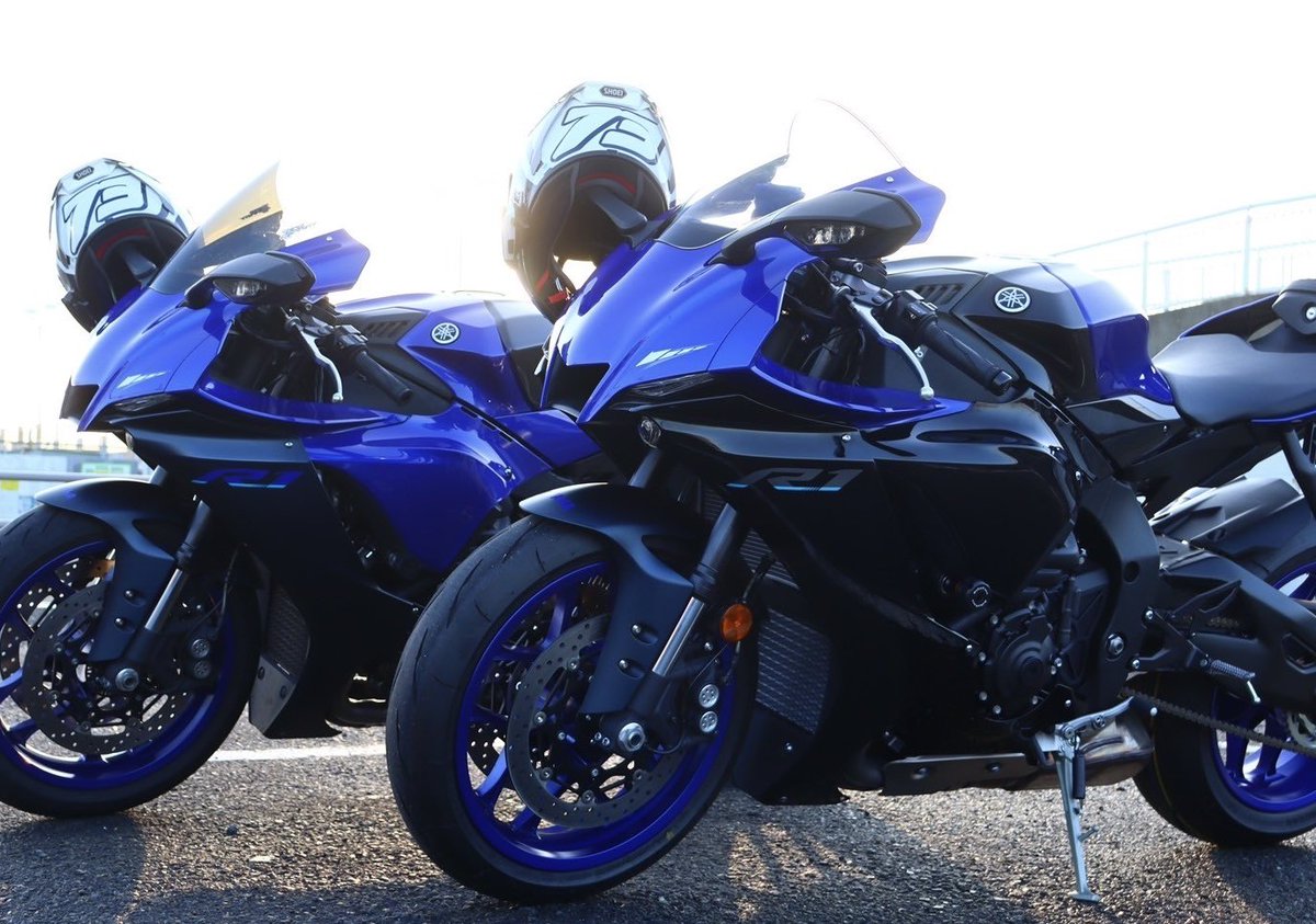 納車して誕生日迎えたので更新🫶
名前：M
年齢：24
身長：162
住み：関東
車種：YZF-R1(‘22)
好き：バイク、お菓子作り
一言：仲良くして頂けたら嬉しいです！よろしくお願いします！
 #バイク乗りとして軽く自己紹介
 #バイク乗りと繋がりたい
 #バイク女子  #YAMAHAが美しい  #yzfr1