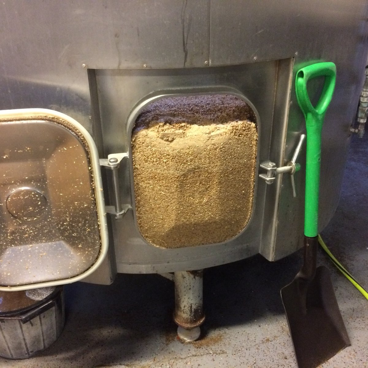 Humpty Dumpty (@hdbrewery) on Twitter photo We're Cracking on with a busy brew week here at Humpty, & the Brewery Shop is bursting with goodies too. It's still holiday time, & we've got Swallowtail on draught, also <a href="/NorfolkEast/">EastNorfolkTrading</a> cider, plus lots of other bottles to chose from ๐ #realale #realcider #norfolkbroads #cheers๐ป We're Cracking on with a busy brew week here at Humpty, & the Brewery Shop is bursting with goodies too. It's still holiday time, & we've got Swallowtail on draught, also <a href="/NorfolkEast/">EastNorfolkTrading</a> cider, plus lots of other bottles to chose from ๐ #realale #realcider #norfolkbroads #cheers๐ป