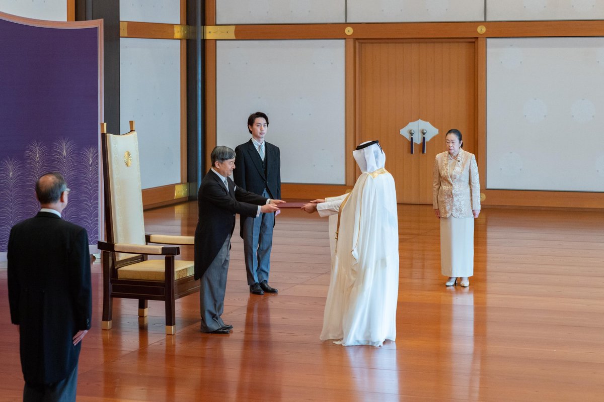 إمبراطور اليابان يتسلم أوراق اعتماد سفير دولة قطر

#الخارجية_القطرية
