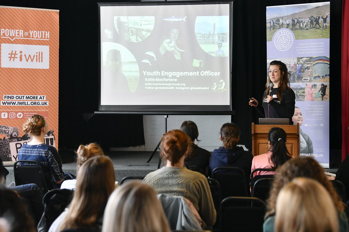 In March I had the privilege of bringing 3 of #YouthOceanNetwork together from across the UK to deliver workshops in person for the first time (we have met regionally/virtually for 2 yrs) <a href="/ernestcooktrust/">The Ernest Cook Trust</a> kindly invited us to #BlueInfluencersConference... (1/4)
📷<a href="/StuWalkerPhotos/">Stuart Walker 📸🎥</a>