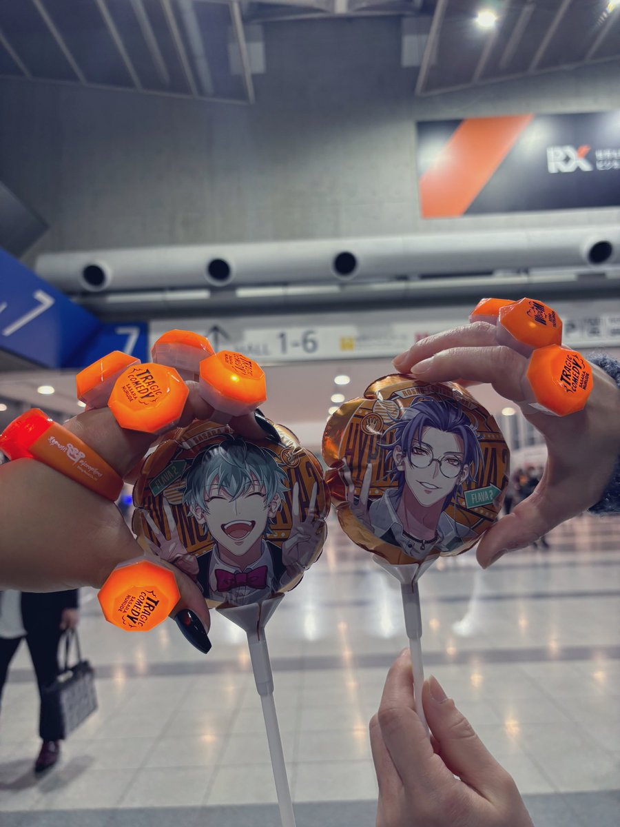 oide_fantasy's tweet photo. 🧡4/6 Sat. DAY1 🧡
ずーっっっとこの日を楽しみに生きてきたの（ ;  ; ）旧どついたれ本舗が、サンパチマイクを挟んで漫才する姿を見ることができて言葉に表せないほど嬉しかった。話したいこと沢山あるけど、これに尽きます😭しゅちゃんと晴の日だからってチャイナワンピ合わせたのも良い思い出😭♡ https://t.co/FRNU6CKmkf