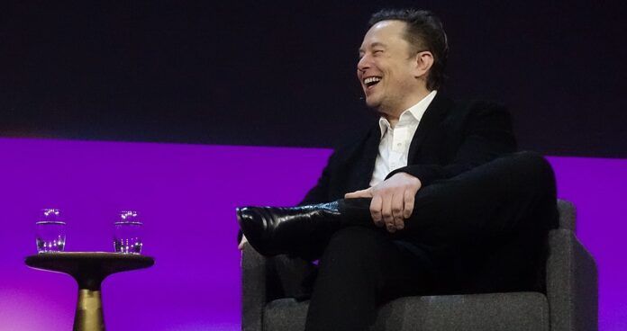 Elon Musk takes a stand for free speech against Brazilian court orders, sparking a global debate on online freedom. #FreeSpeech #ElonMusk #Brazil #Censorship #OnlineFreedom #TechVsGovernment 

Read more: dailytuesday.co.uk/elon-musk-defi…