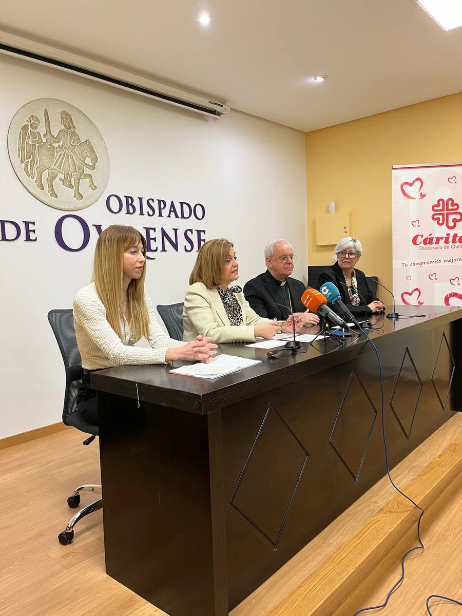 ElenaRivo's tweet photo. Grazas a @CaritasOurense pola súa implicación no proxecto pioneiro de arraigamento para a formación dirixido a inmigrantes en situación irregular

Dámoslles a benvida a Galicia abríndolles as portas do mercado laboral https://t.co/XzAgiUw25s