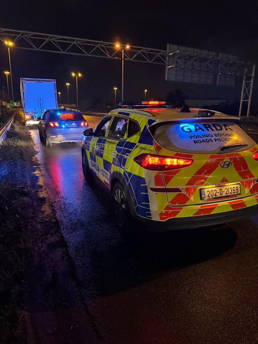 We were on patrol on the N7 recently when they stopped this truck. 

It was then found that the driver had been disqualified for 10 years!  

The driver was arrested and vehicle was seized. 

Court to follow. 

#SaferRoads