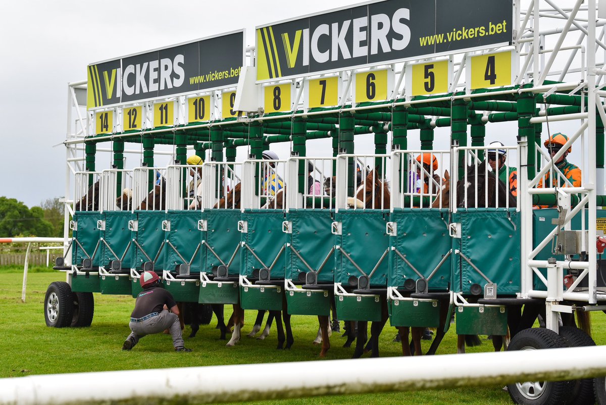 Monday’s racing

✅ Wincanton
✅ Wolves (AW)
✅ Lingfield (AW) 
✅ Newcastle (AW

🔞 Over 18’s only 
💬 download the app 
⚠️ T&amp;C apply