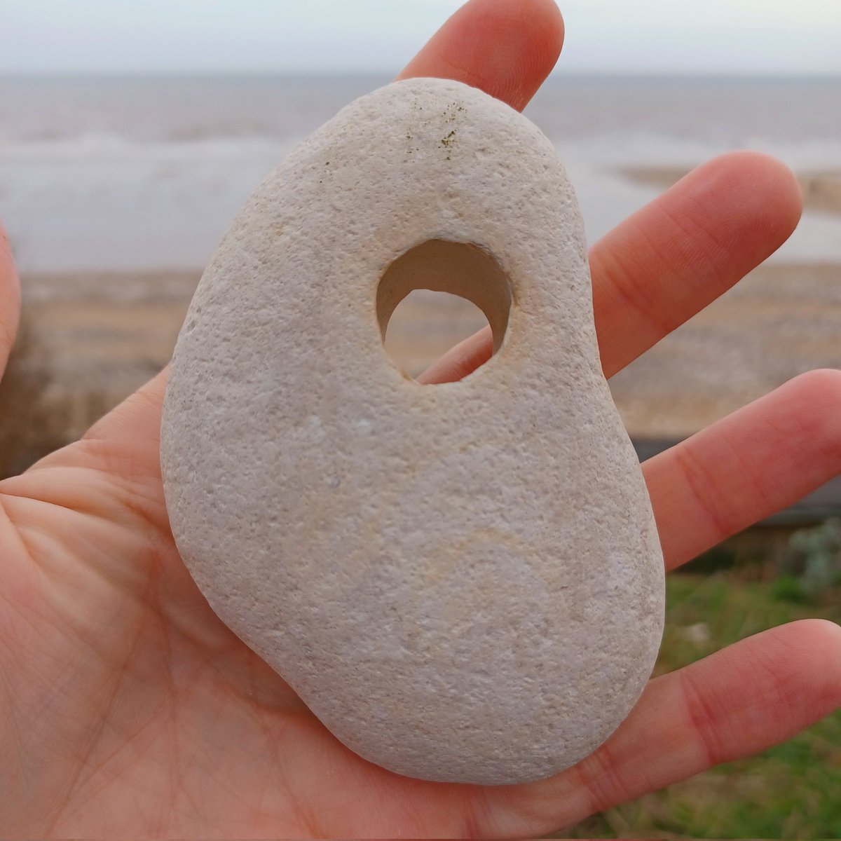 At the seaside, by a beach of pebbles, it's obligatory to play the Barbara @HepworthGallery game. Here's my best find.