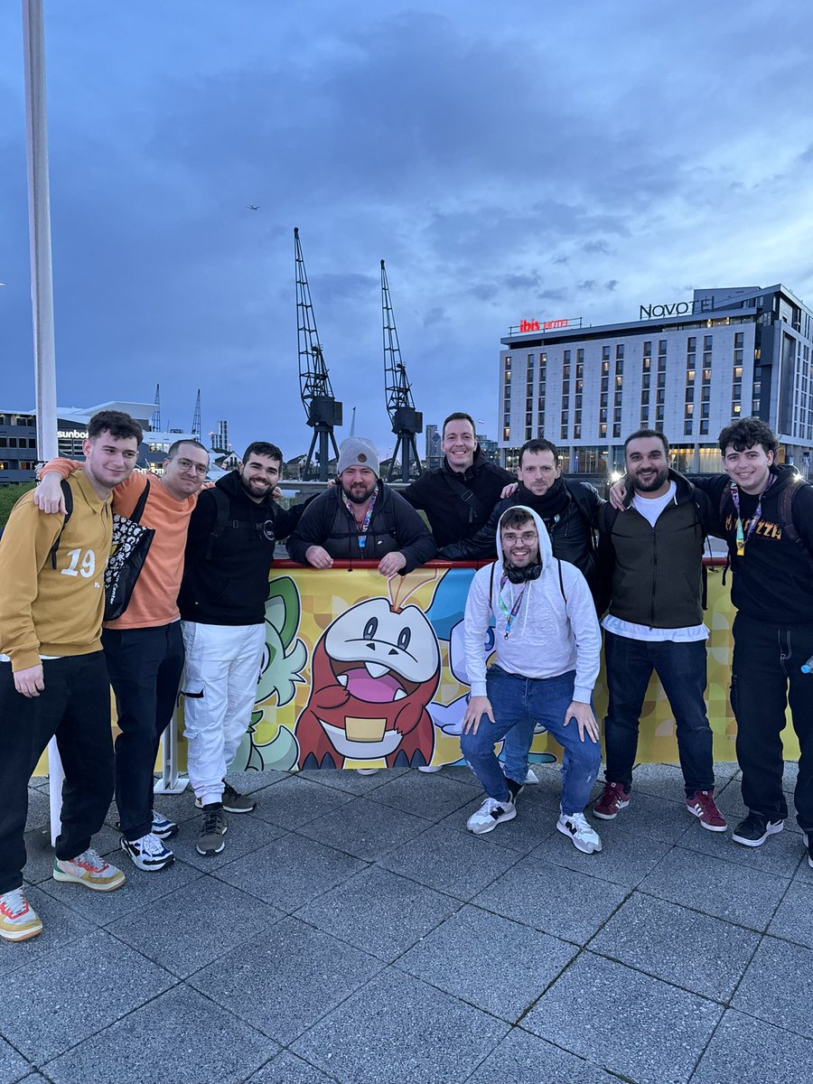 Javijofre7's tweet photo. Lunes de resaca del EUIC, logré sumar 50CPs en Londres aunque se que era capaz de mucho mas pero contento por lograr la clasificación al mundial de Honolulu!🏝️
Logramos sacar una lista muy top junto a @RivasTCG y @duriman18💪

Ahora a descansar 😴 
543/500✅
#SlowFire #Armarouge https://t.co/VnTLDGZy9N