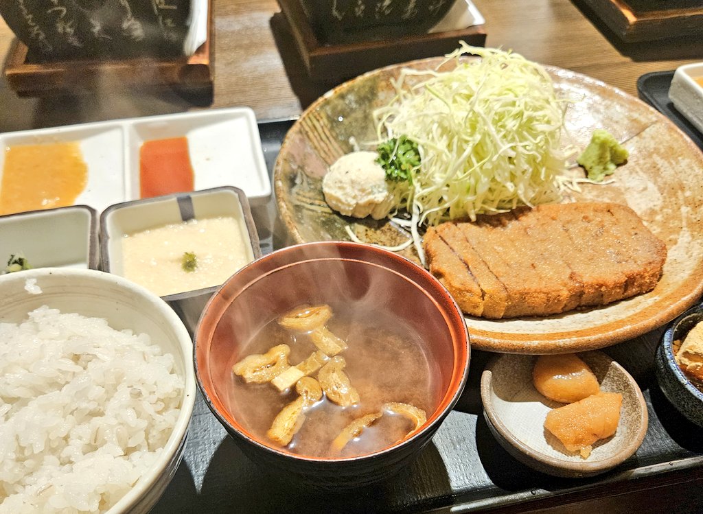 규카츠 겁나 맛있따 가격은 안맛있음